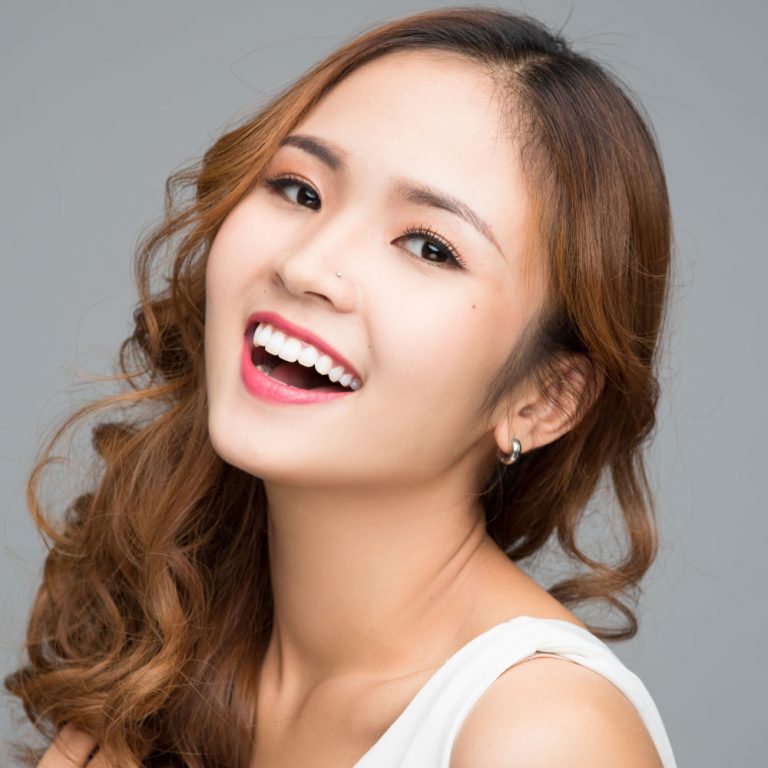 Tẩy trắng răng